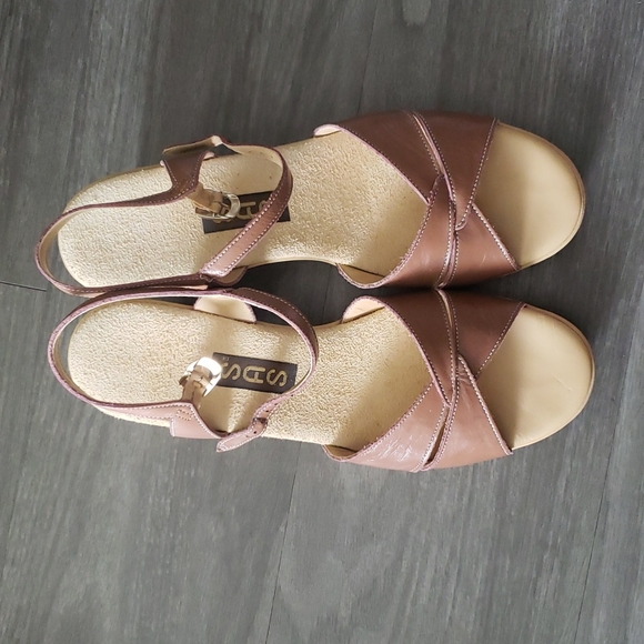 SAS Shoes - SAS Sandal shoes. Excellent condition